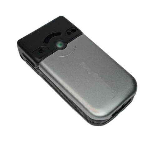 Sony Ericsson Z550 - Корпус в сборе (Цвет: серебро/черный) фото 2